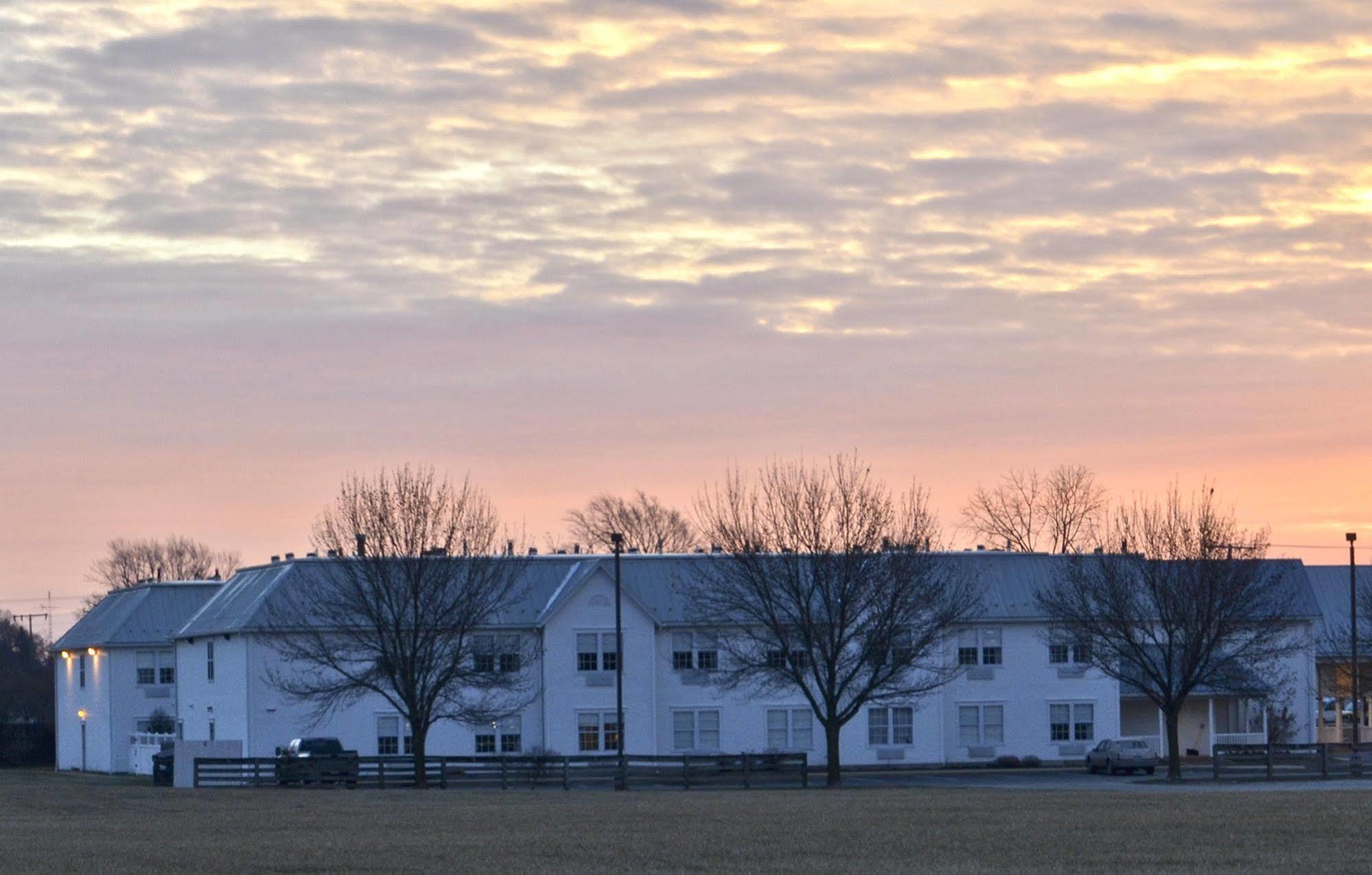 Amish Inn Nappanee Eksteriør billede